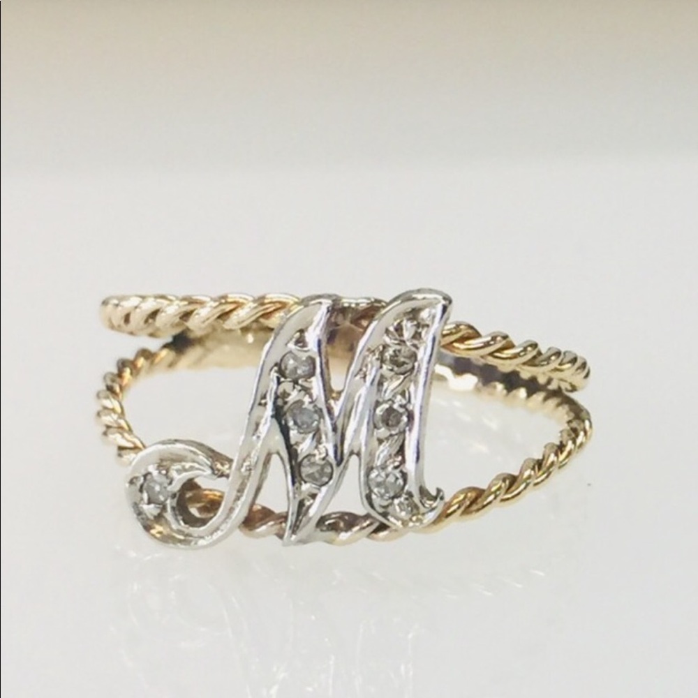 Vintage 14 kt Gold and diamond M Initial Ring